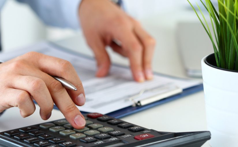 Quién emite una orden de compra